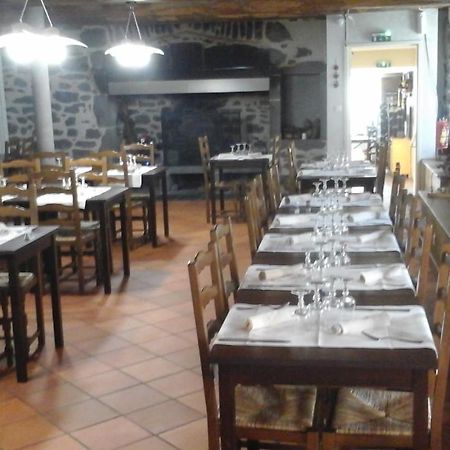 Auberge Les Fontilles Coltines Exteriér fotografie