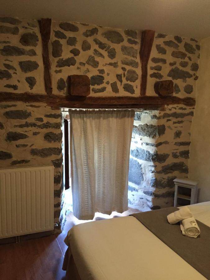 Auberge Les Fontilles Coltines Exteriér fotografie